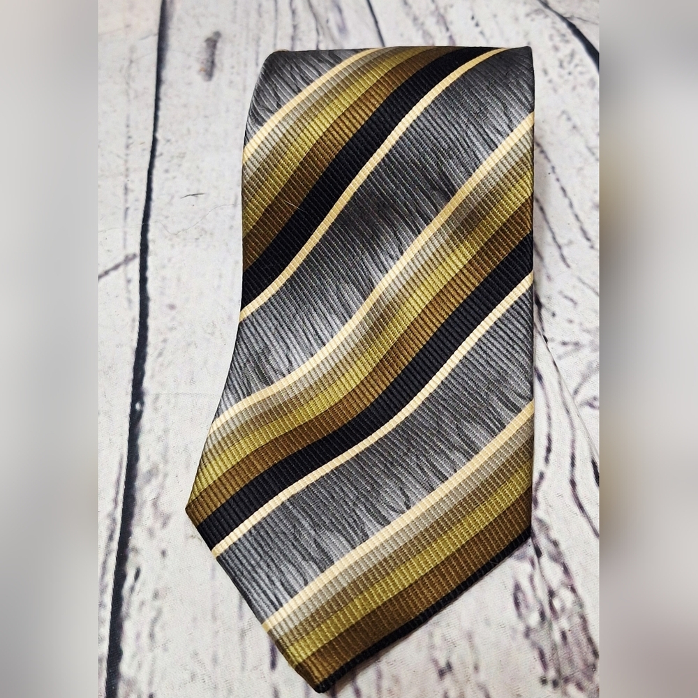 #1815 VTG Alberto Zerra 100% Silk Elegant Striped Men's Tie